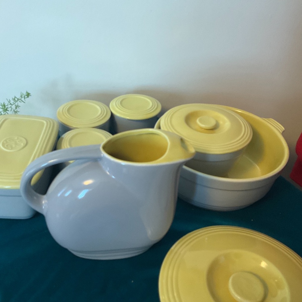 Vintage Hall General Electric refrigerator container set 1930-1940